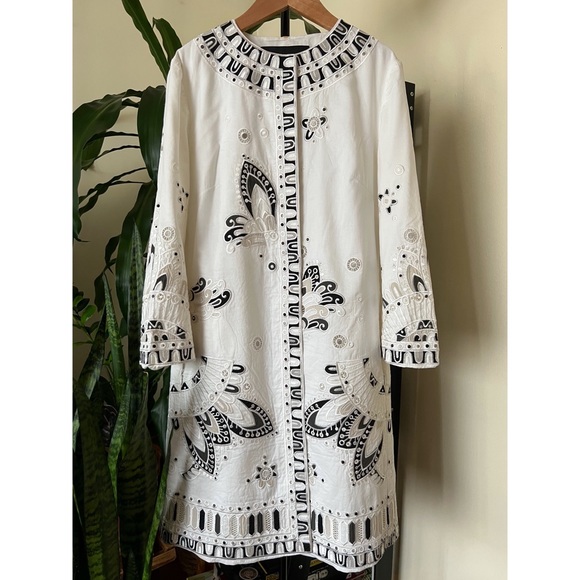 Elie Tahari Collarless Embroidered Long Topper - Picture 6 of 7